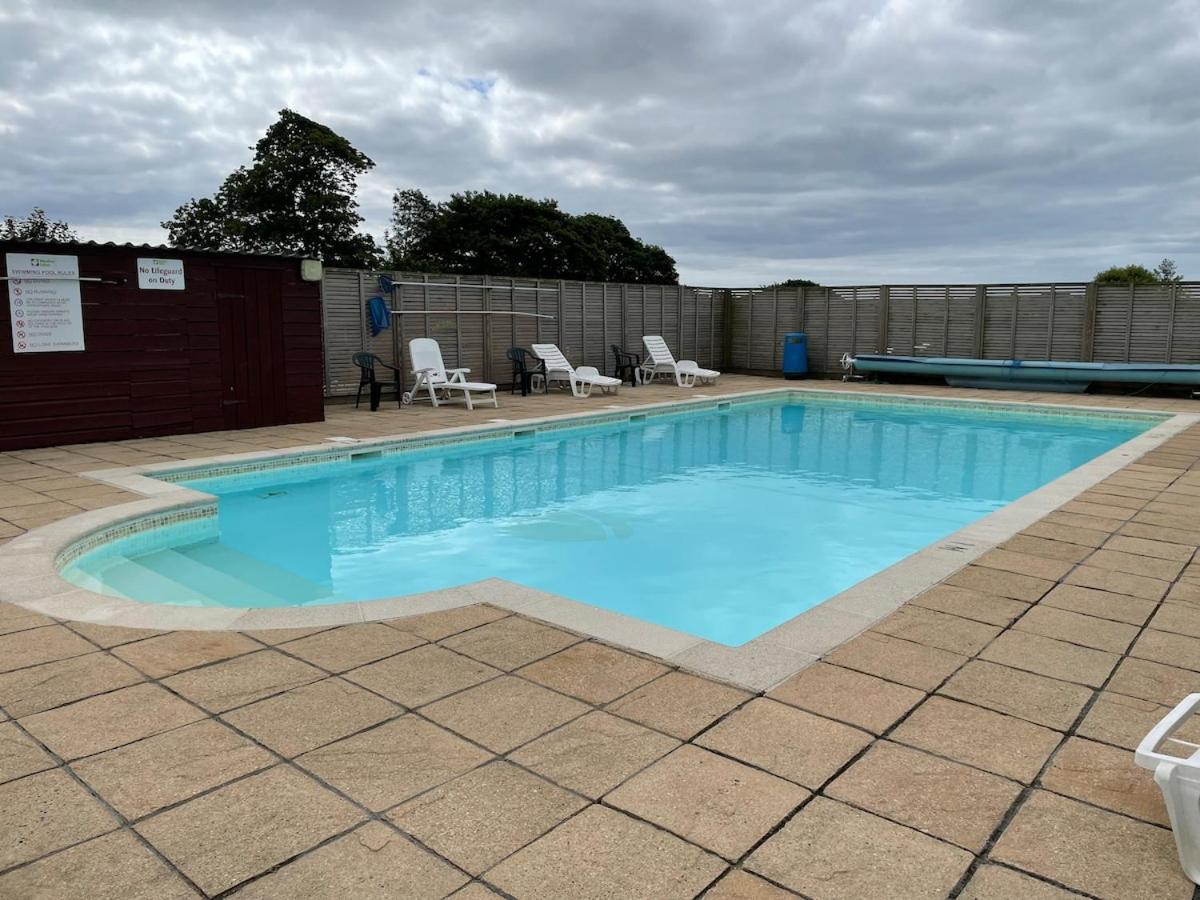 Luxury Caravan Cornwall Sleeps 4 Countryside View St. Austell Eksteriør bilde