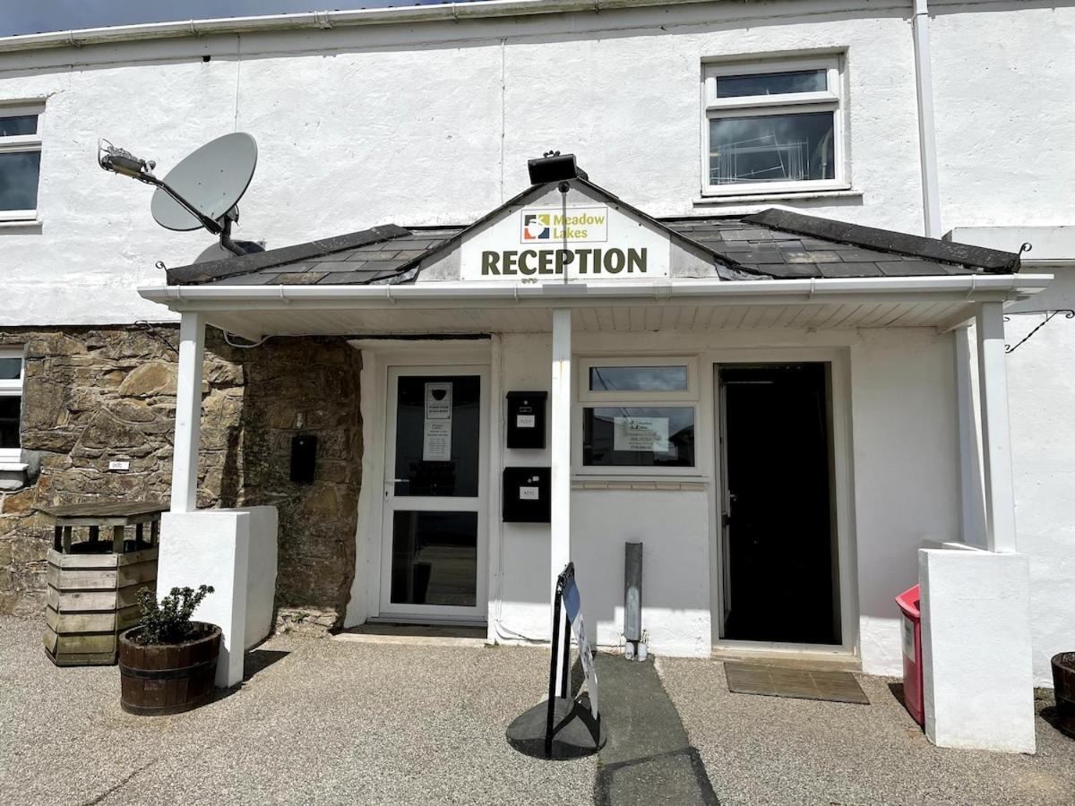 Luxury Caravan Cornwall Sleeps 4 Countryside View St. Austell Eksteriør bilde