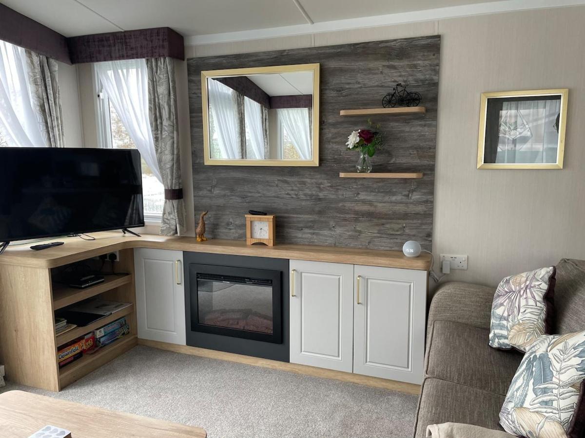 Luxury Caravan Cornwall Sleeps 4 Countryside View St. Austell Eksteriør bilde