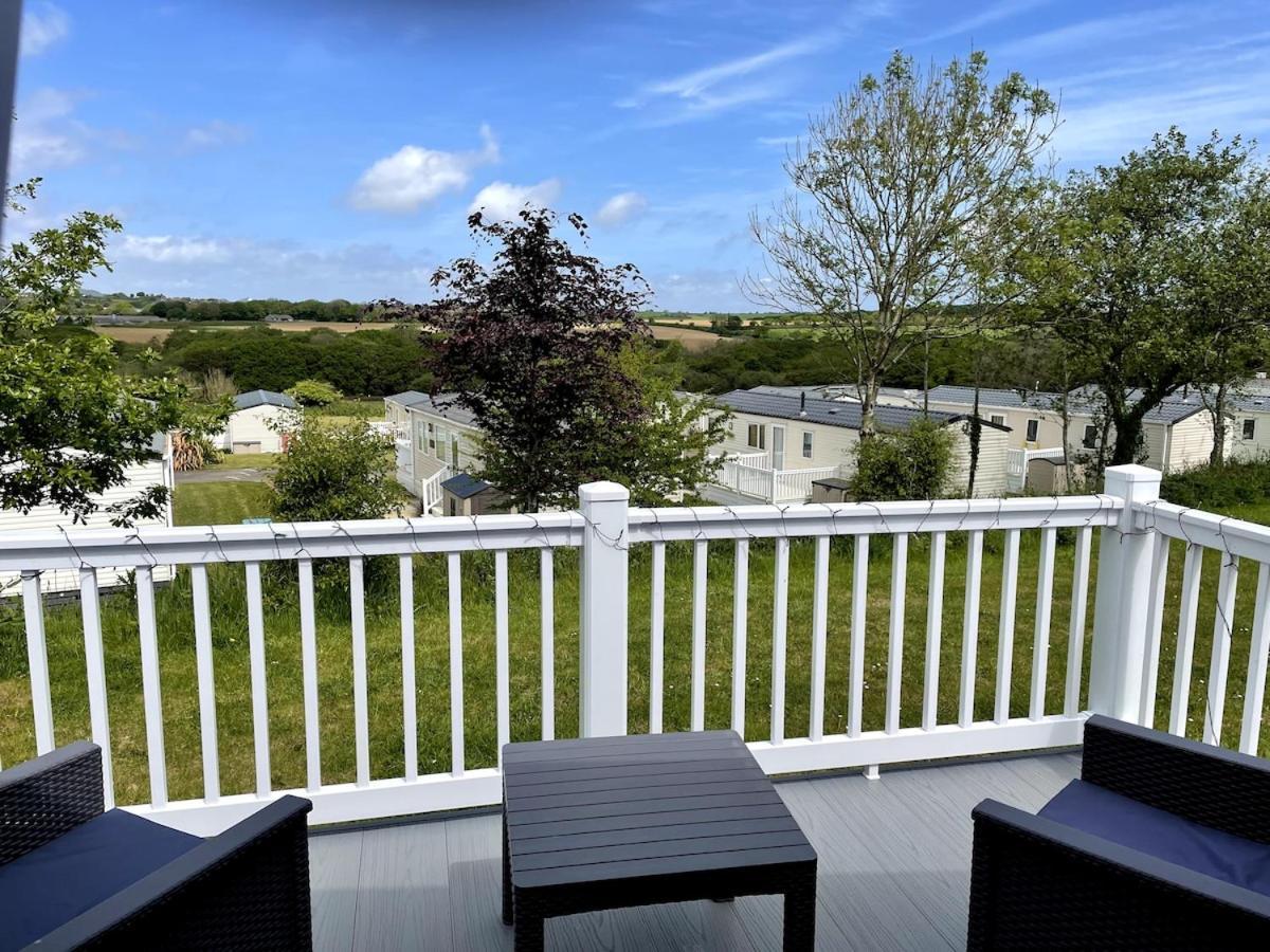Luxury Caravan Cornwall Sleeps 4 Countryside View St. Austell Eksteriør bilde