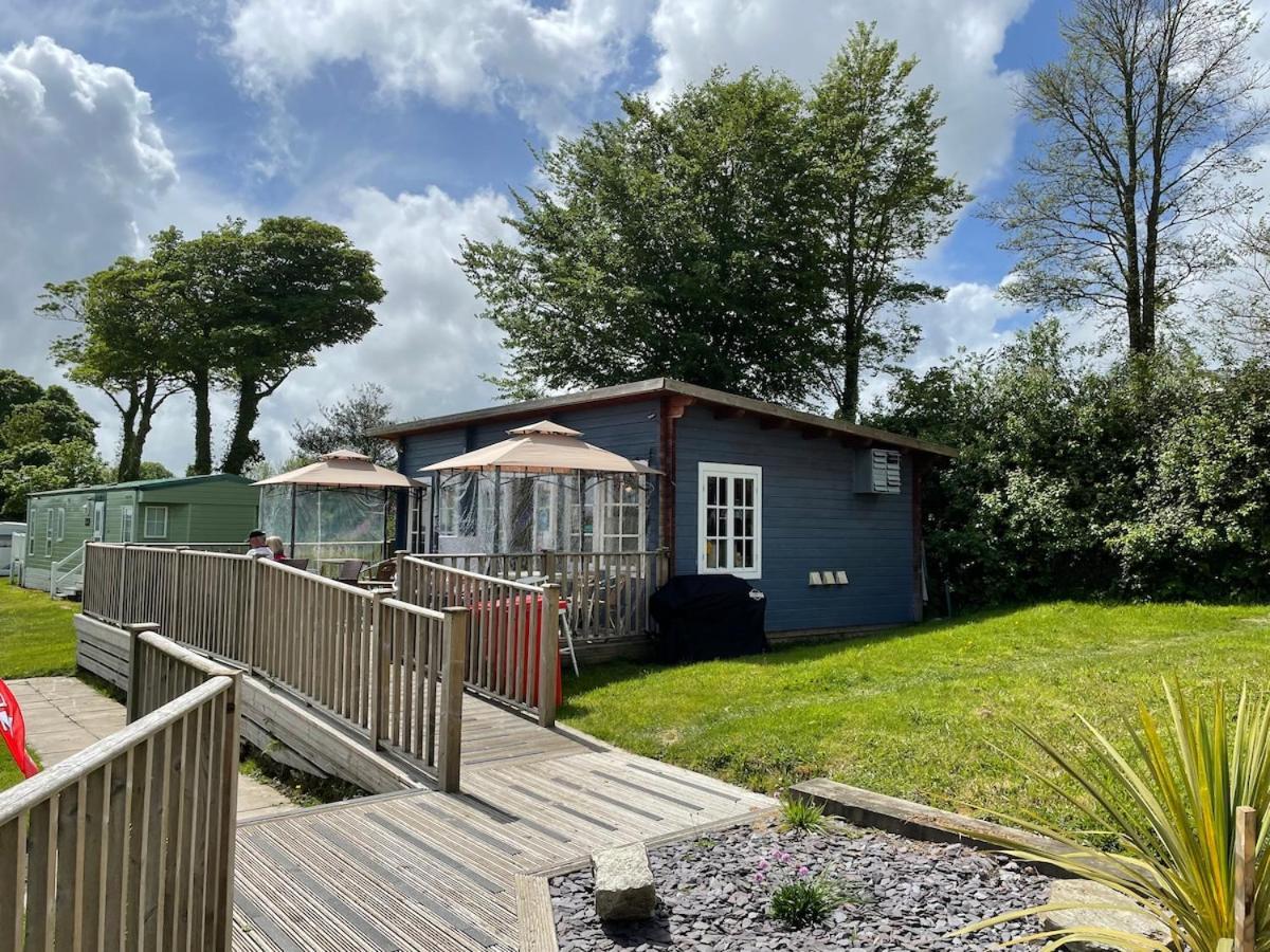 Luxury Caravan Cornwall Sleeps 4 Countryside View St. Austell Eksteriør bilde