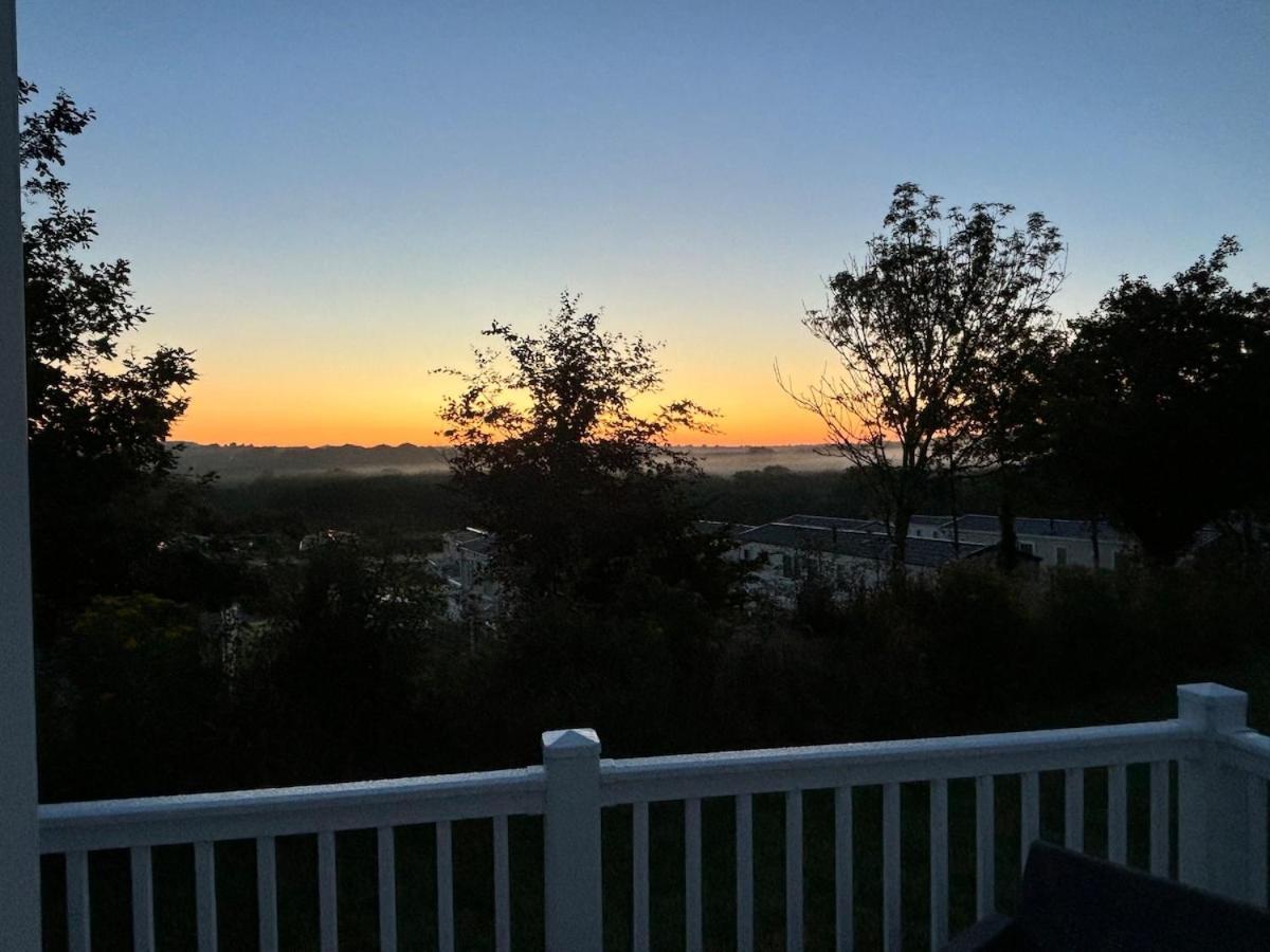 Luxury Caravan Cornwall Sleeps 4 Countryside View St. Austell Eksteriør bilde